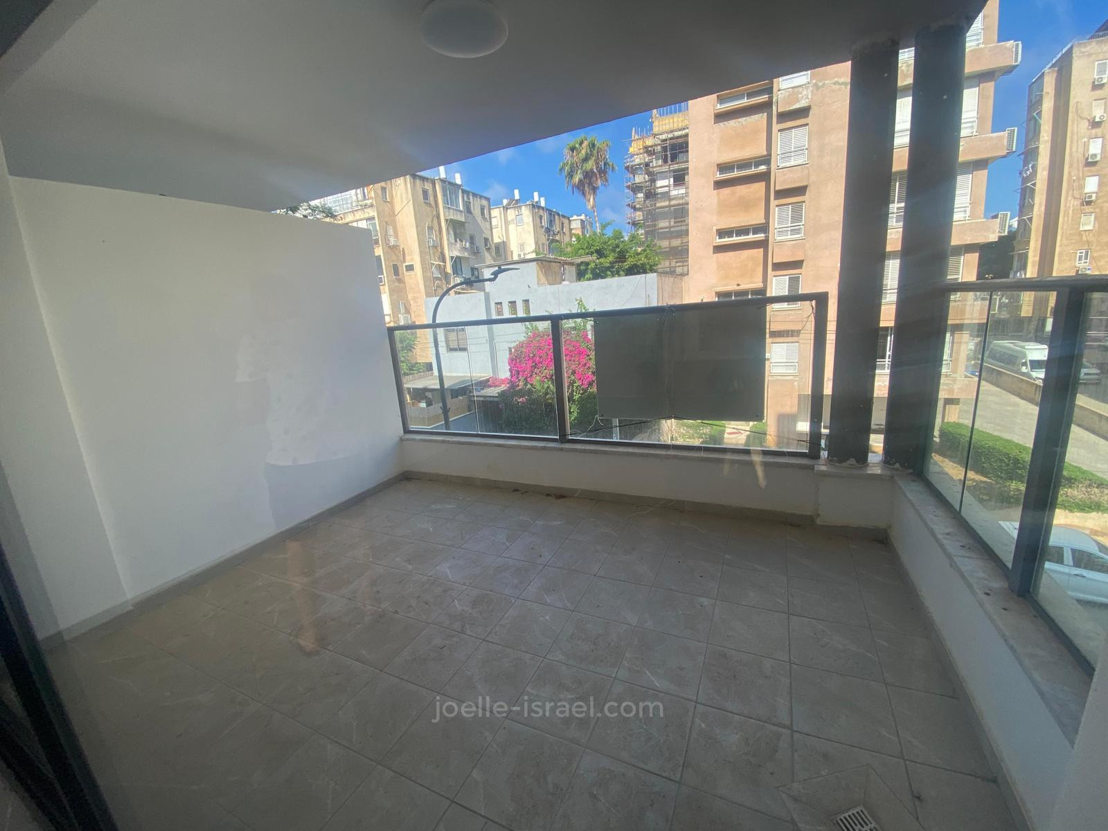 Apartamento 4.5 cômodos  Netanya Centro da cidade 316-IBL-1609