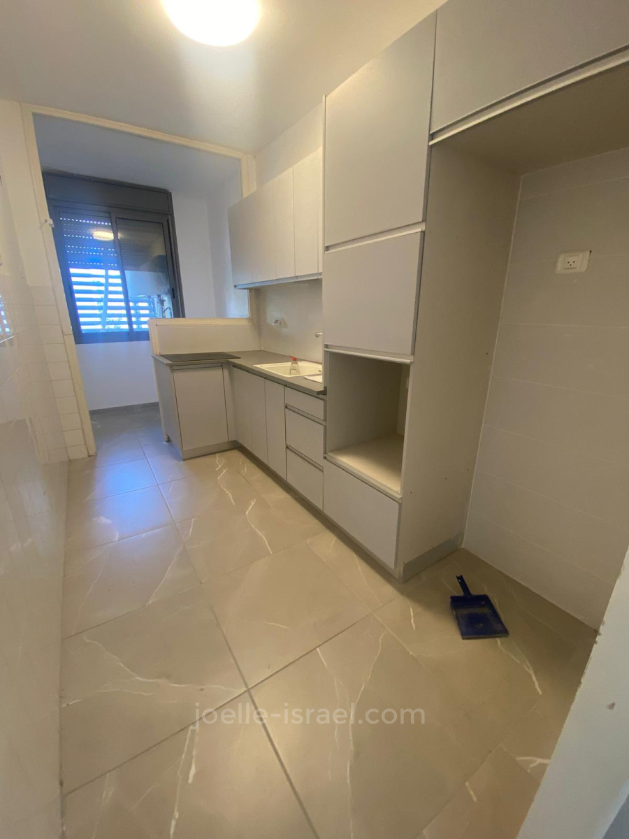 Apartamento 4.5 cômodos  Netanya Centro da cidade 316-IBL-1609