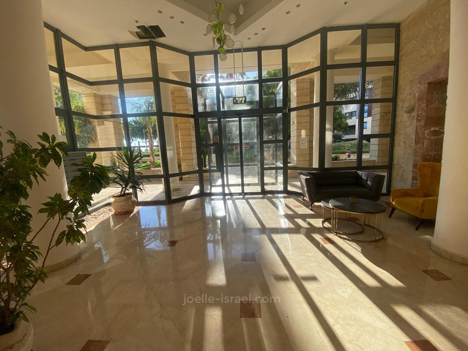 Apartamento 5 cômodos  Netanya Nat600 316-IBL-1611