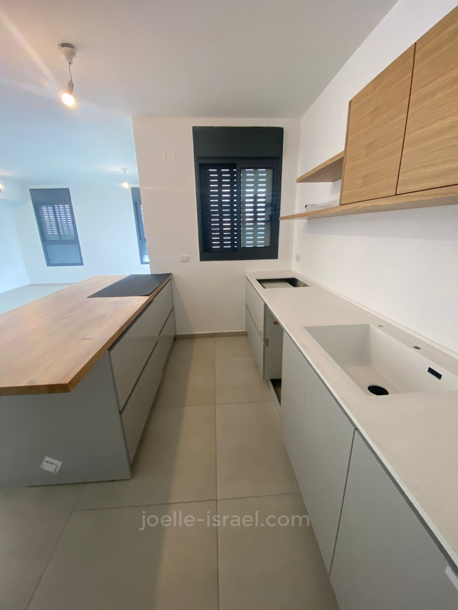 Apartamento 4 cômodos  Netanya Centro da cidade 316-IBL-1652