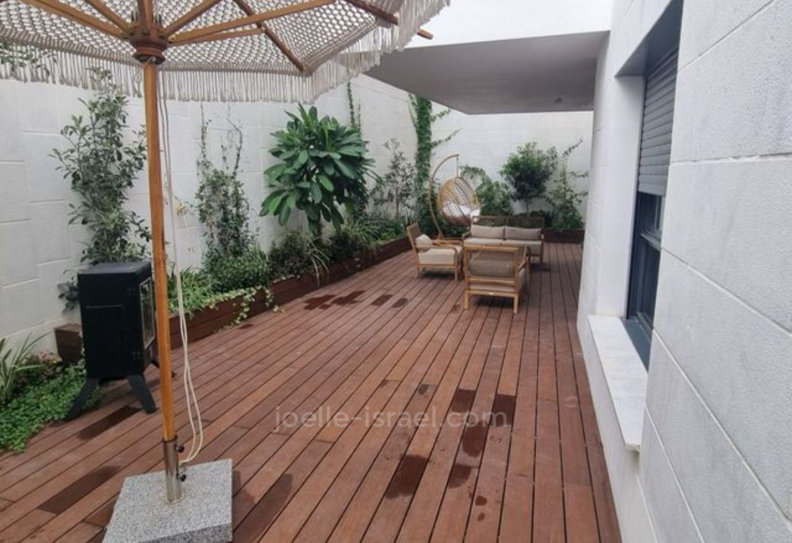 Apartamento garden 5 cômodos  Netanya Centro da cidade 316-IBL-1655