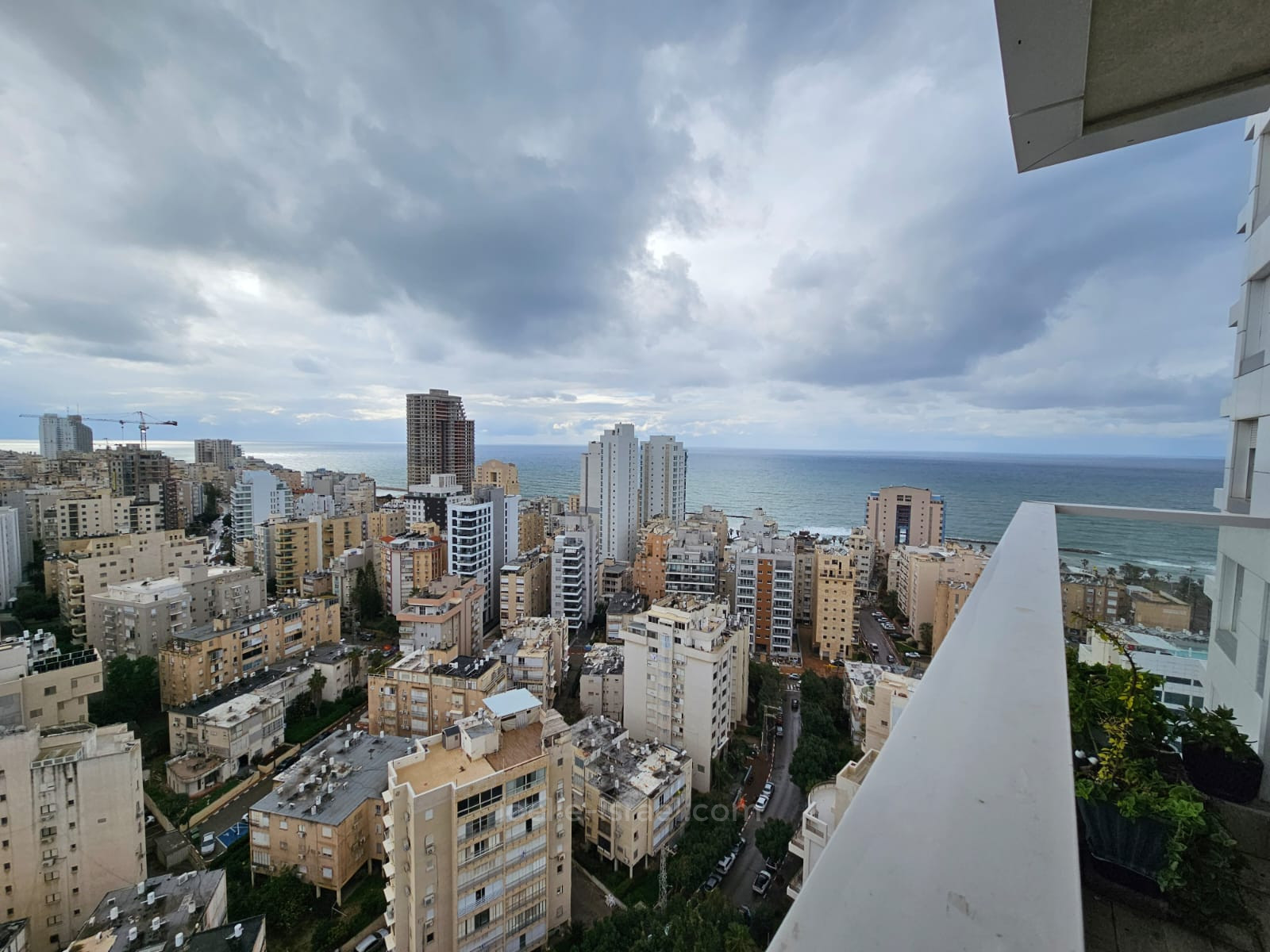 Apartamento 3 cômodos  Netanya Kikar 316-IBL-1664