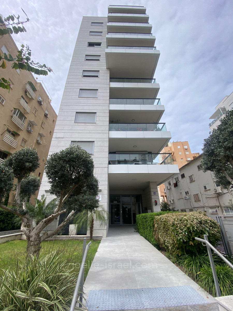 Apartamento 5 cômodos  Netanya Kikar 316-IBL-1678