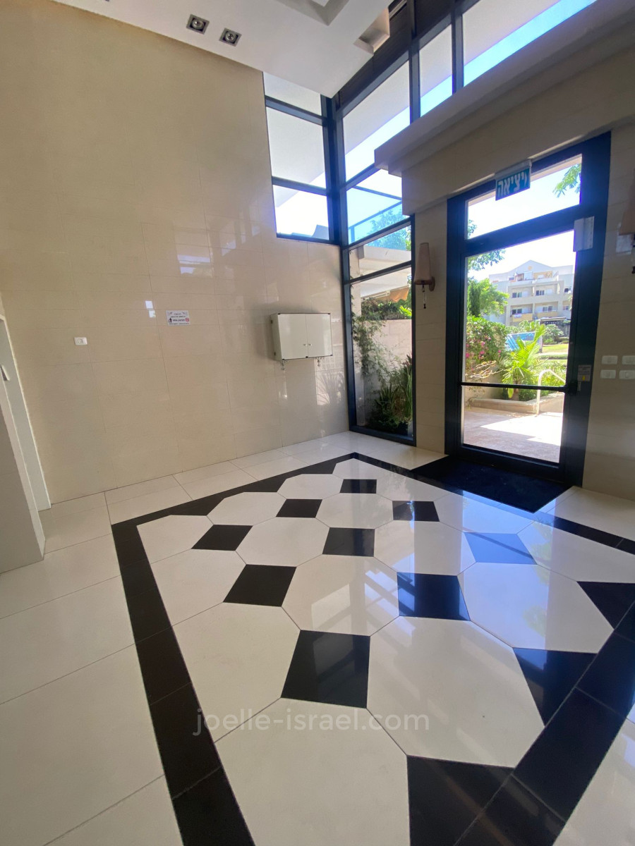 Apartamento garden 6 cômodos  Netanya Agamim 316-IBL-1699