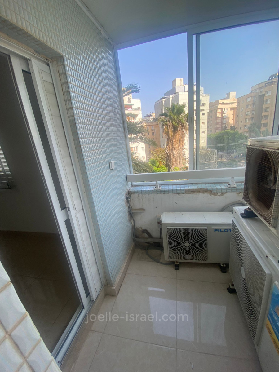 Apartamento 3 cômodos  Netanya Centro da cidade 316-IBL-1705