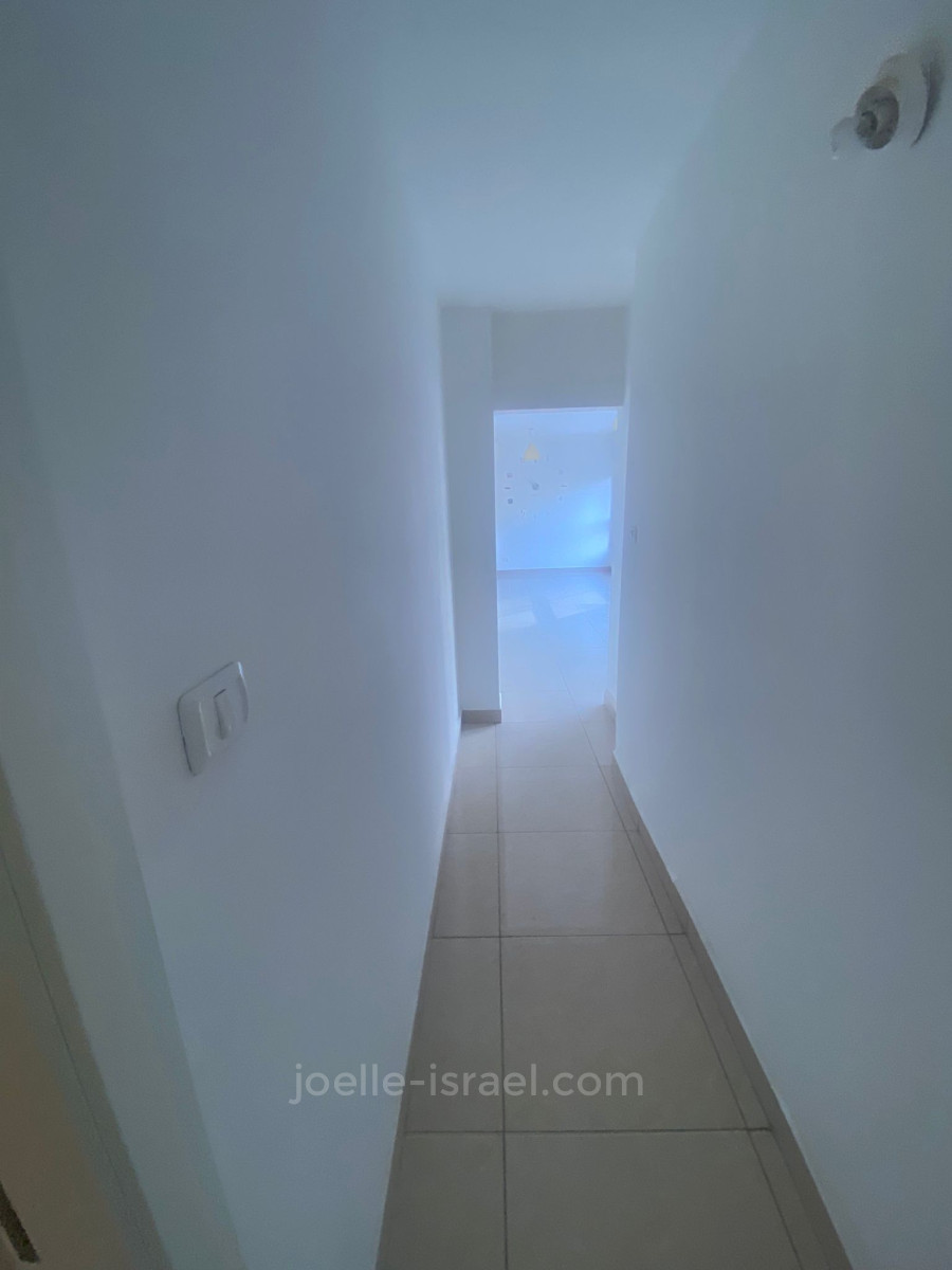 Apartamento 3 cômodos  Netanya Centro da cidade 316-IBL-1705