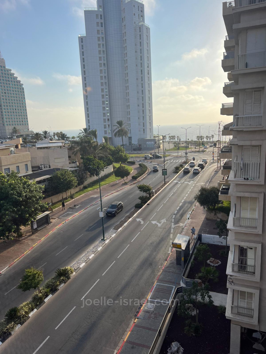 Apartamento 4 cômodos  Netanya Centro da cidade 316-IBL-1722