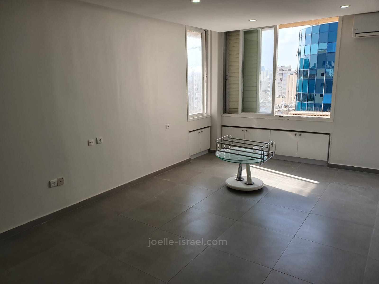 Apartamento 4 cômodos  Netanya Centro da cidade 316-IBL-1725