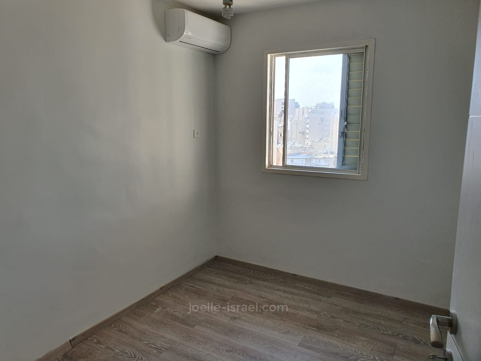 Apartamento 4 cômodos  Netanya Centro da cidade 316-IBL-1725