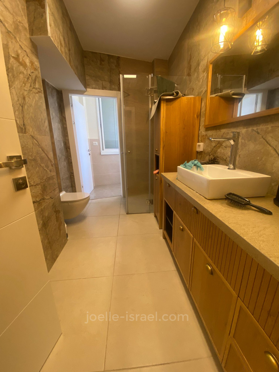 Apartamento 4 cômodos  Netanya Kikar 316-IBL-1729