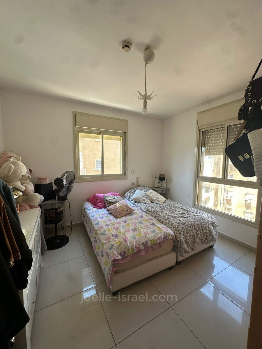 Apartamento 4 cômodos  Netanya Agamim 316-IBL-1741