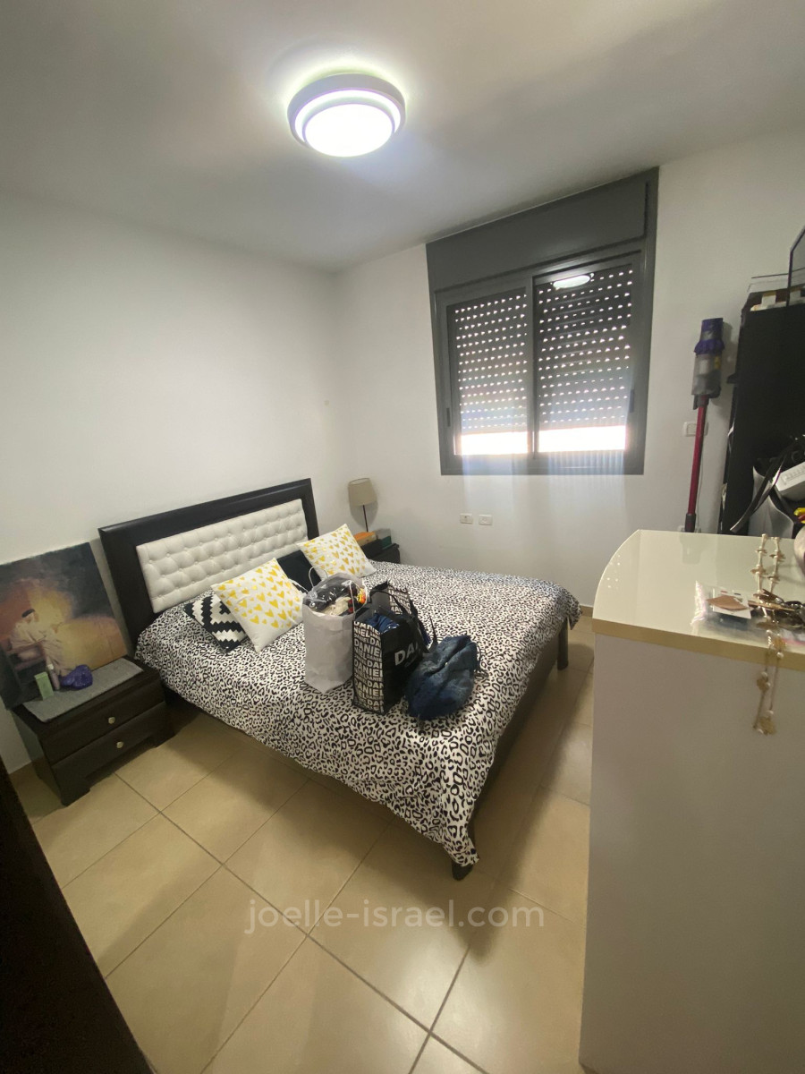 Apartamento 4 cômodos  Netanya Centro da cidade 316-IBL-1750