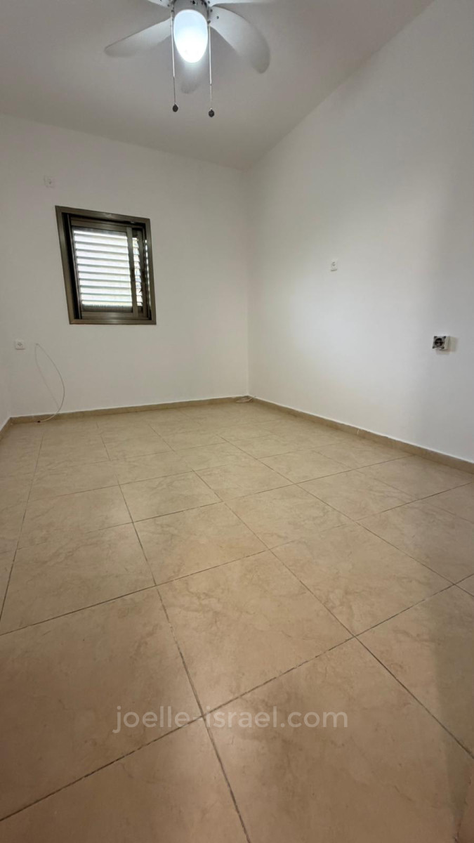 Apartamento 3 cômodos Netanya Centro da cidade 316-IBL-1772