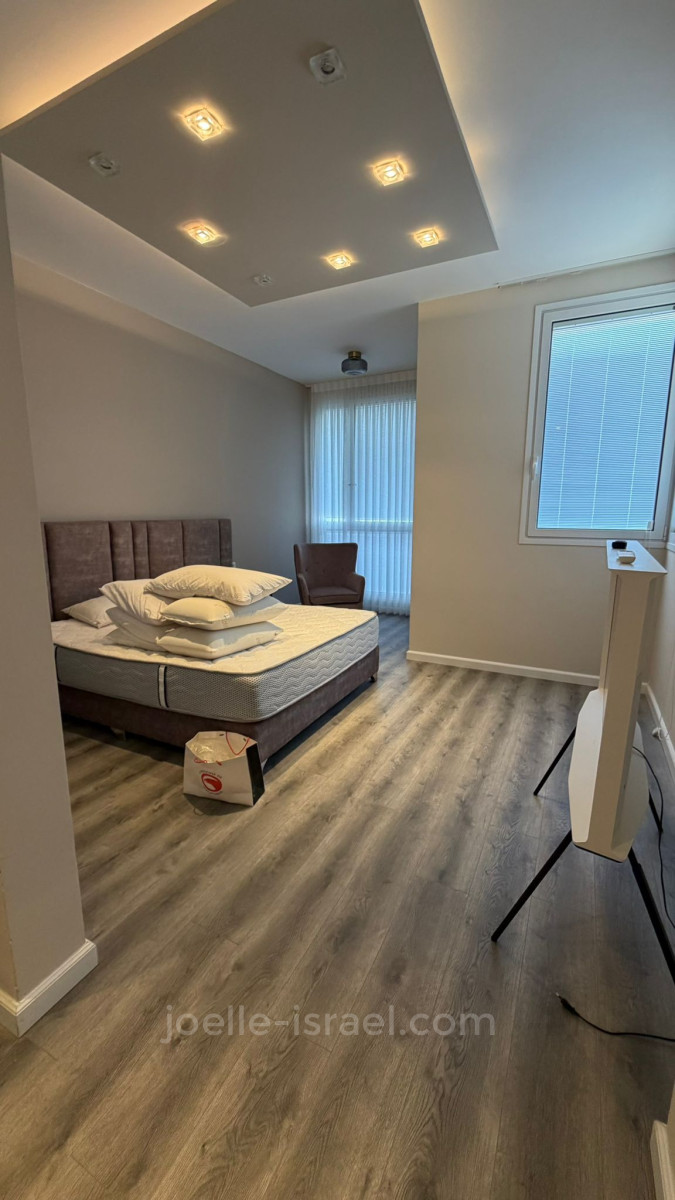 Apartamento 4 cômodos Netanya Kikar 316-IBL-1774