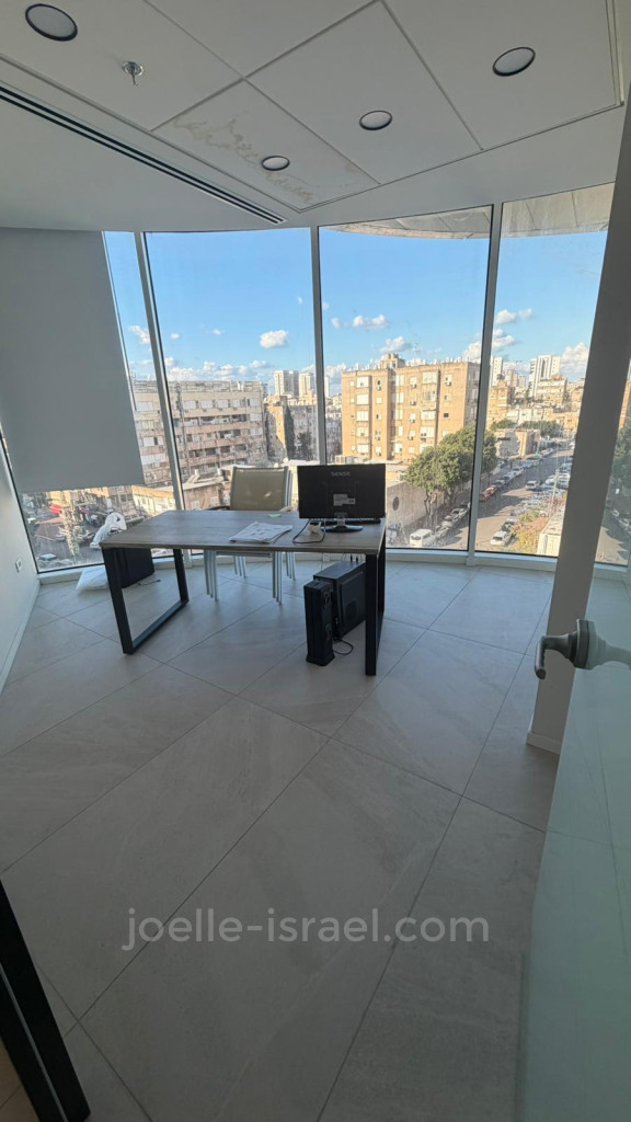 Escritórios 6 cômodos Netanya Centro da cidade 316-IBL-1780