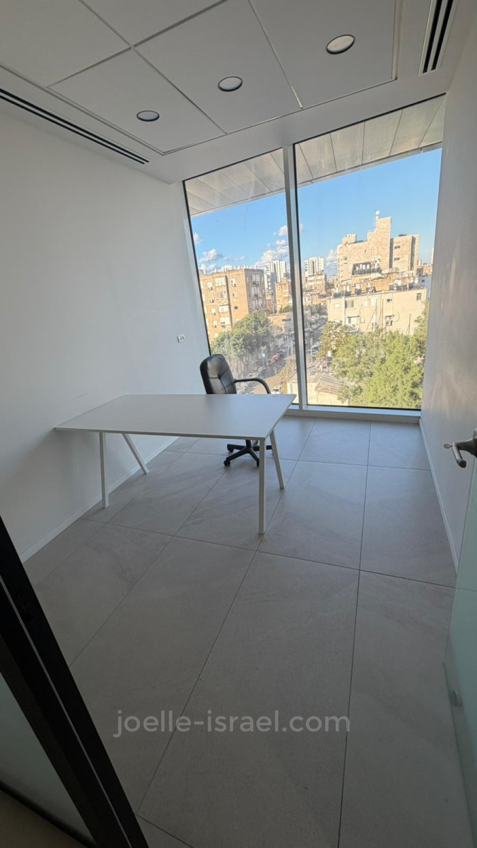 Escritórios 6 cômodos Netanya Centro da cidade 316-IBL-1780