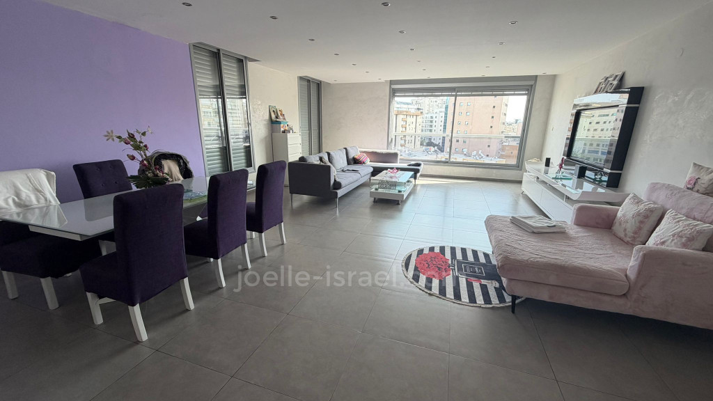 Apartamento 4 cômodos Netanya Kikar 316-IBL-1782