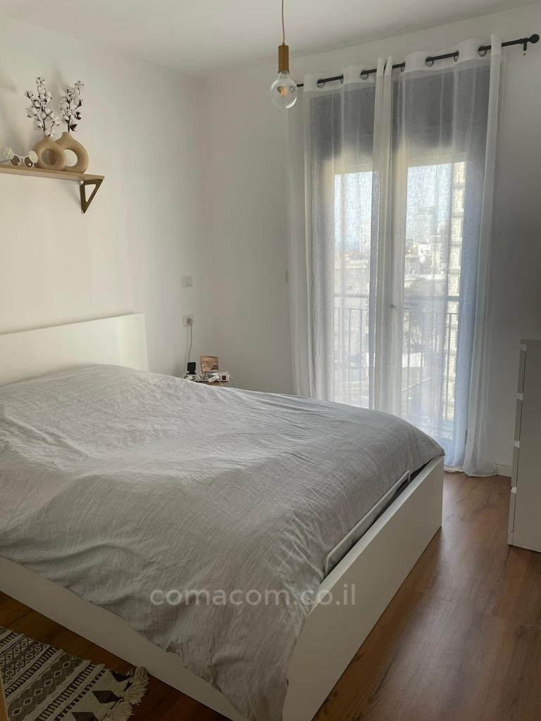 Apartamento 3 cômodos  Tel Aviv Florentine 342-IBL-6168