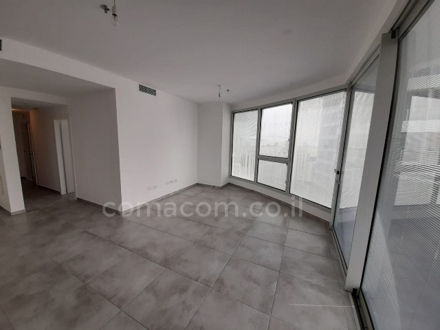 Apartamento 4 cômodos  Tel Aviv Lev Tel-Aviv 342-IBL-6284