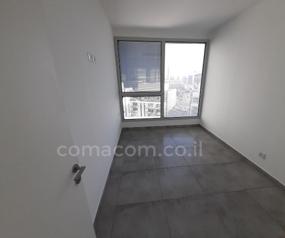 Apartamento 4 cômodos  Tel Aviv Lev Tel-Aviv 342-IBL-6284