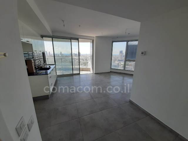 Apartamento 5 cômodos  Tel Aviv Lev Tel-Aviv 342-IBL-6285