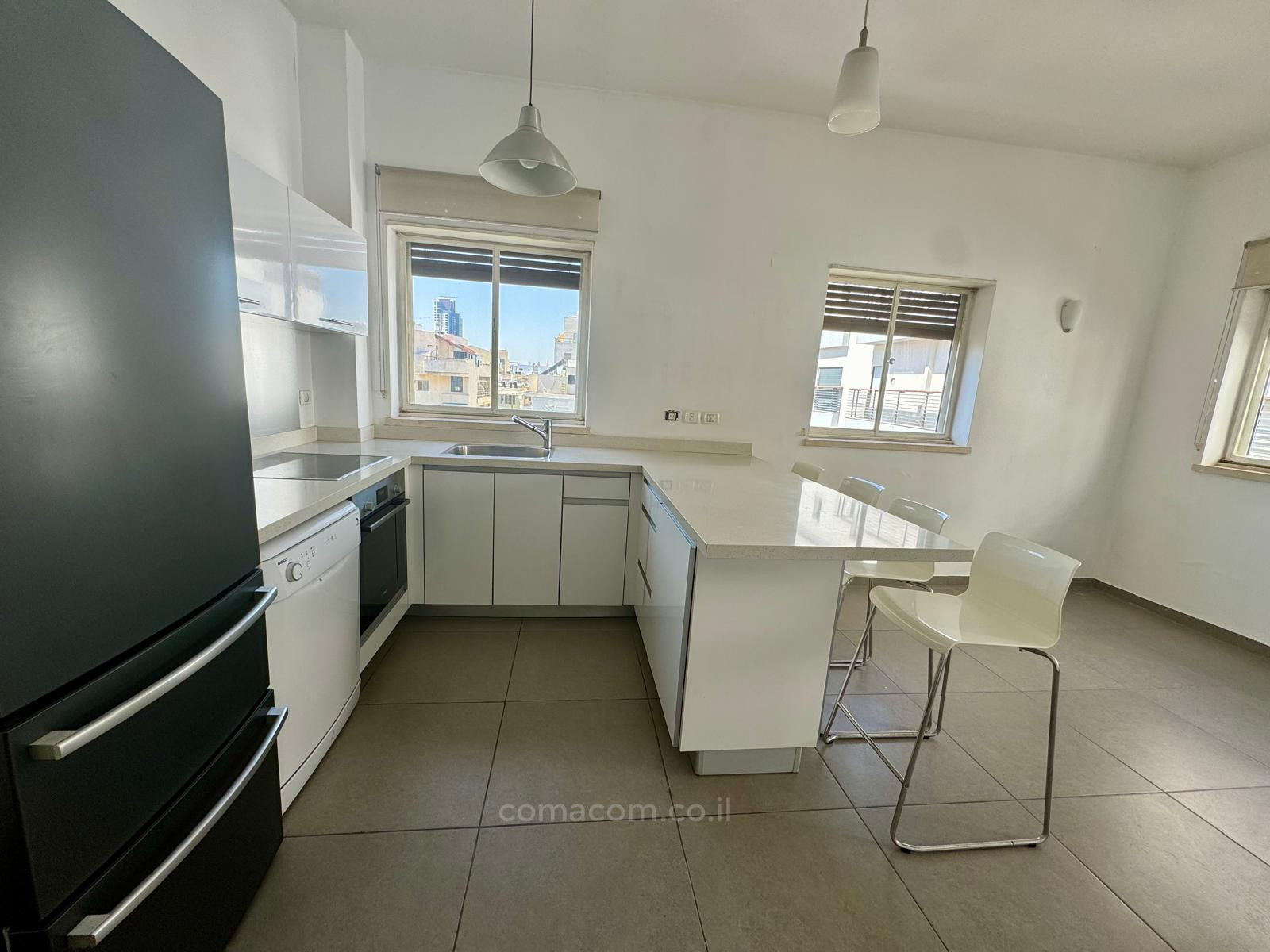 Apartamento 2 cômodos  Tel Aviv Ben-Yehuda 342-IBL-6442