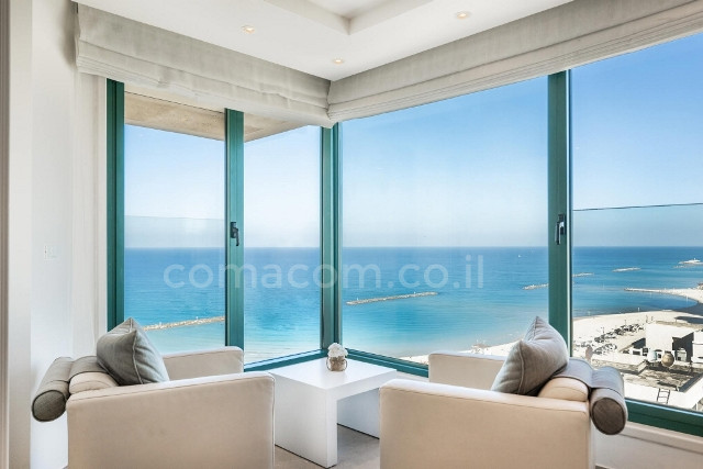 Apartamento 3 cômodos  Tel Aviv Primeira linha de mar 342-IBL-6443