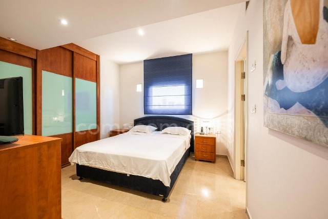 Apartamento 3 cômodos  Tel Aviv Primeira linha de mar 342-IBL-6443