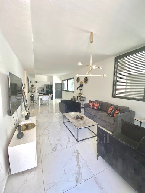 Apartamento 3 cômodos  Tel Aviv Lev Tel-Aviv 342-IBL-6469