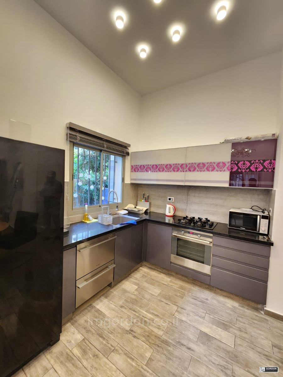 Apartamento garden 3 cômodos  Tel Aviv Kerem Hatemanim 357-IBL-1509