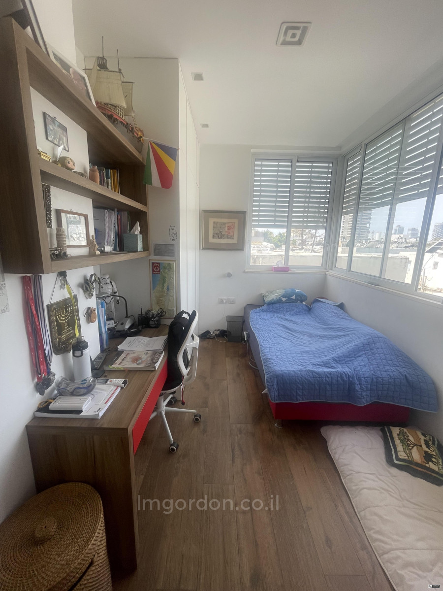 Apartamento 3 cômodos  Tel Aviv Primeira linha de mar 357-IBL-1517