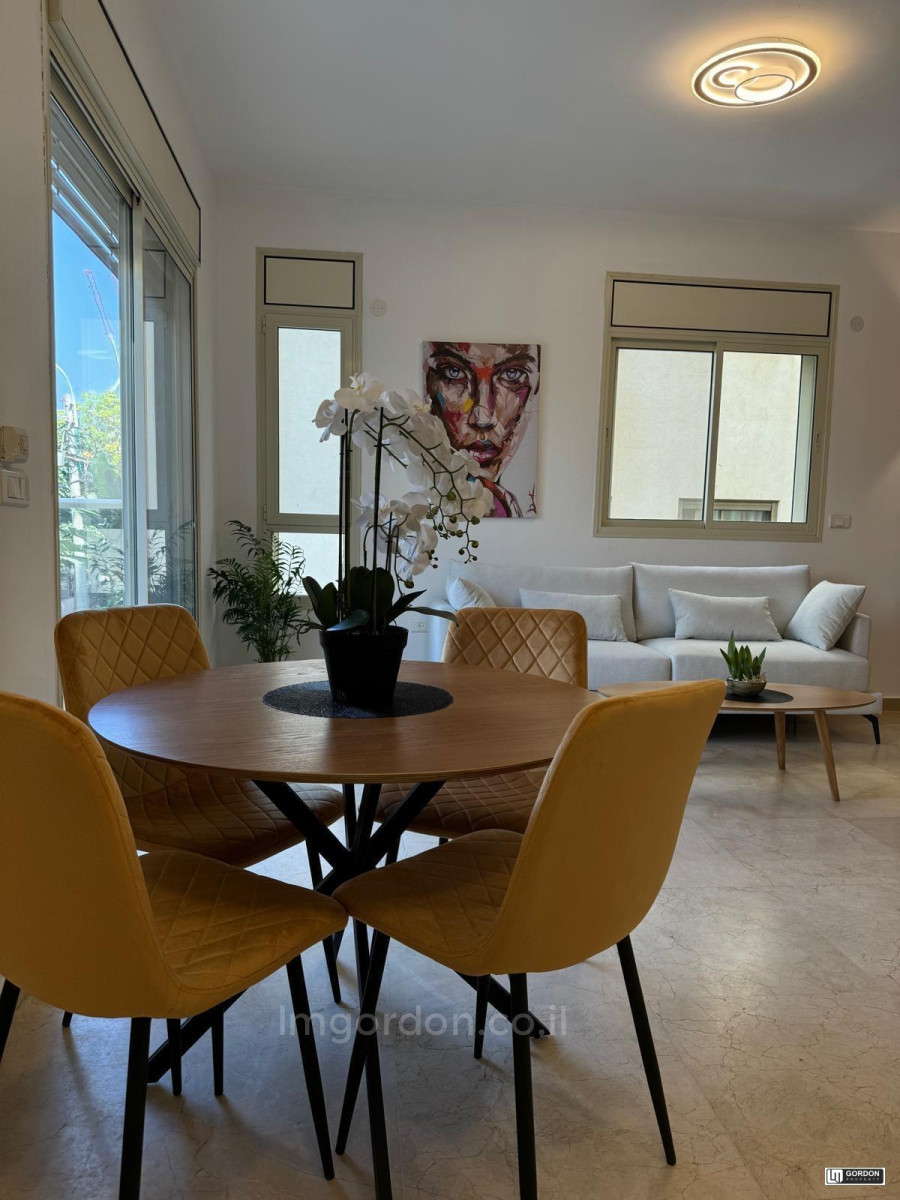 Apartamento 3 cômodos  Tel Aviv Primeira linha de mar 357-IBL-1518