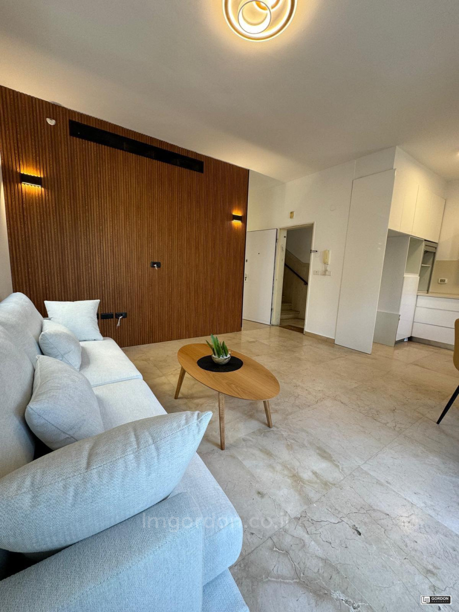 Apartamento 3 cômodos  Tel Aviv Primeira linha de mar 357-IBL-1518