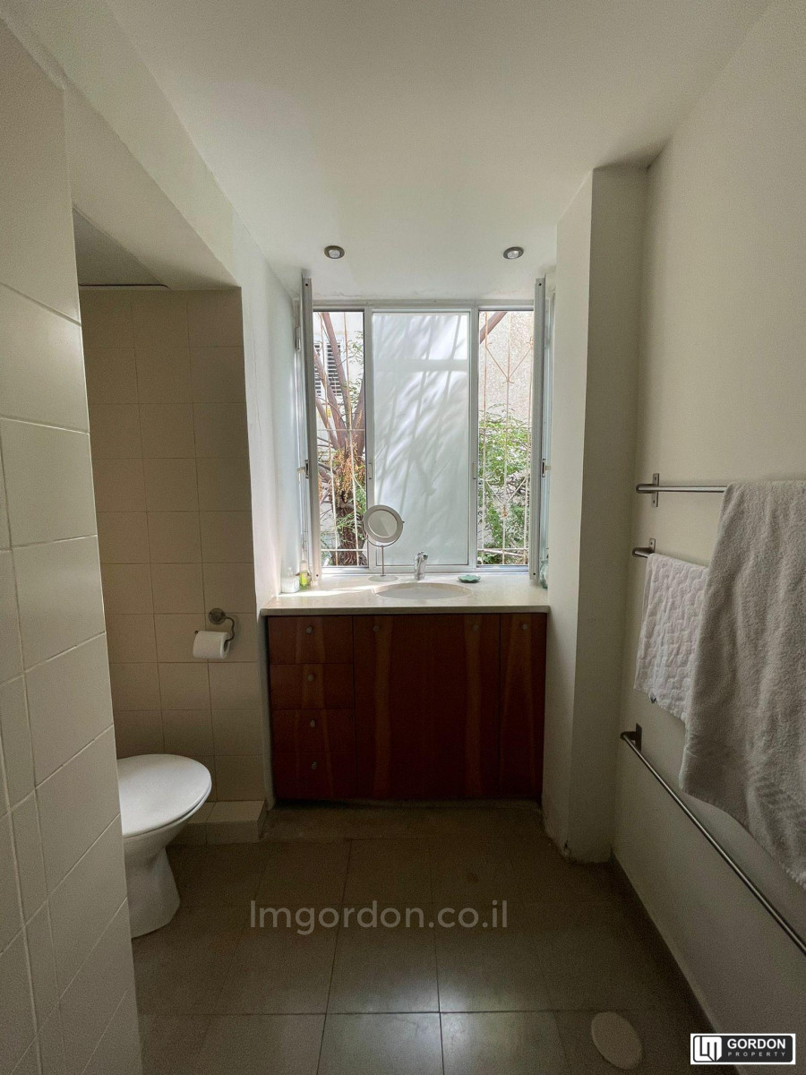 Apartamento 3 cômodos  Tel Aviv Primeira linha de mar 357-IBL-1524