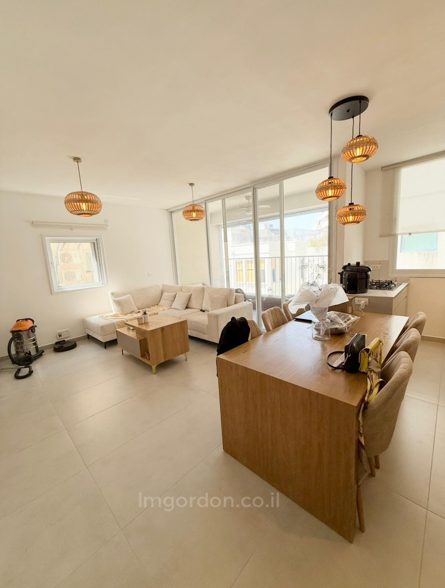 Apartamento 3 cômodos Tel Aviv Região marítima 357-IBL-1534