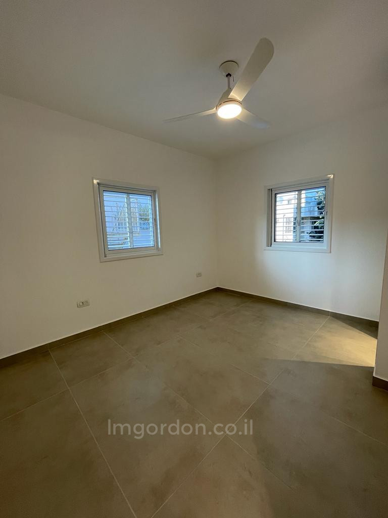 Apartamento 3 cômodos Tel Aviv Região marítima 357-IBL-1575