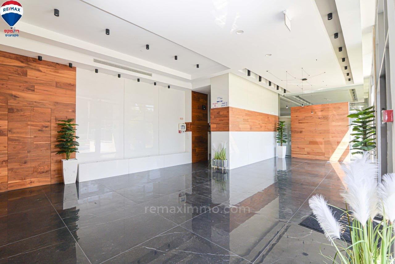 Cobertura 5 cômodos Hadera Bairro Ha-Otsar 379-IBL-408