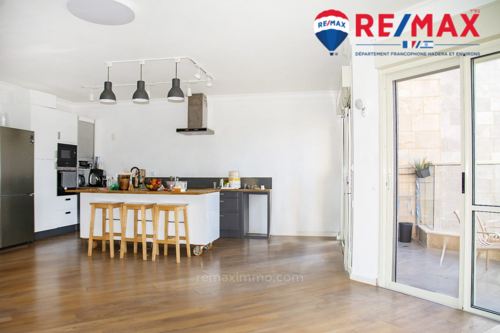 Duplex-Cobertura 3.5 cômodos Hadera Givat olga 379-IBL-416