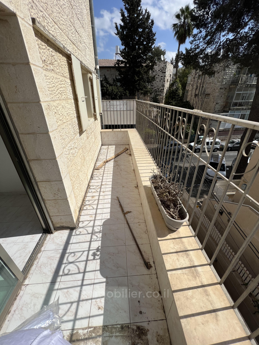 Apartamento 4 cômodos  Jerusalém Rehavia 424-IBL-282