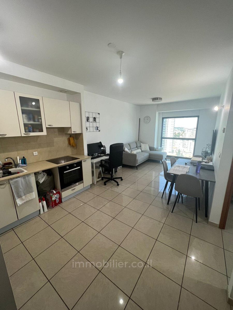 Apartamento 2 cômodos  Jerusalém Centro da cidade 424-IBL-298