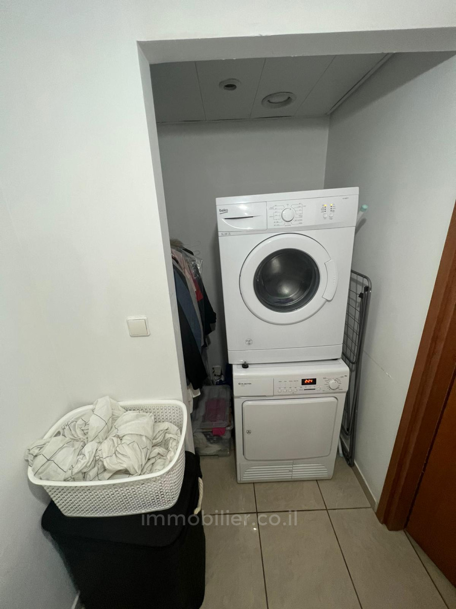 Apartamento 2 cômodos  Jerusalém Centro da cidade 424-IBL-298