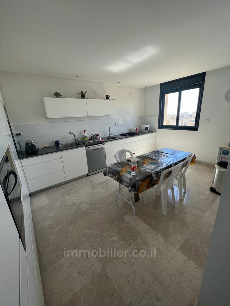 Apartamento 5 cômodos  Jerusalém Beit Vagan 424-IBL-300