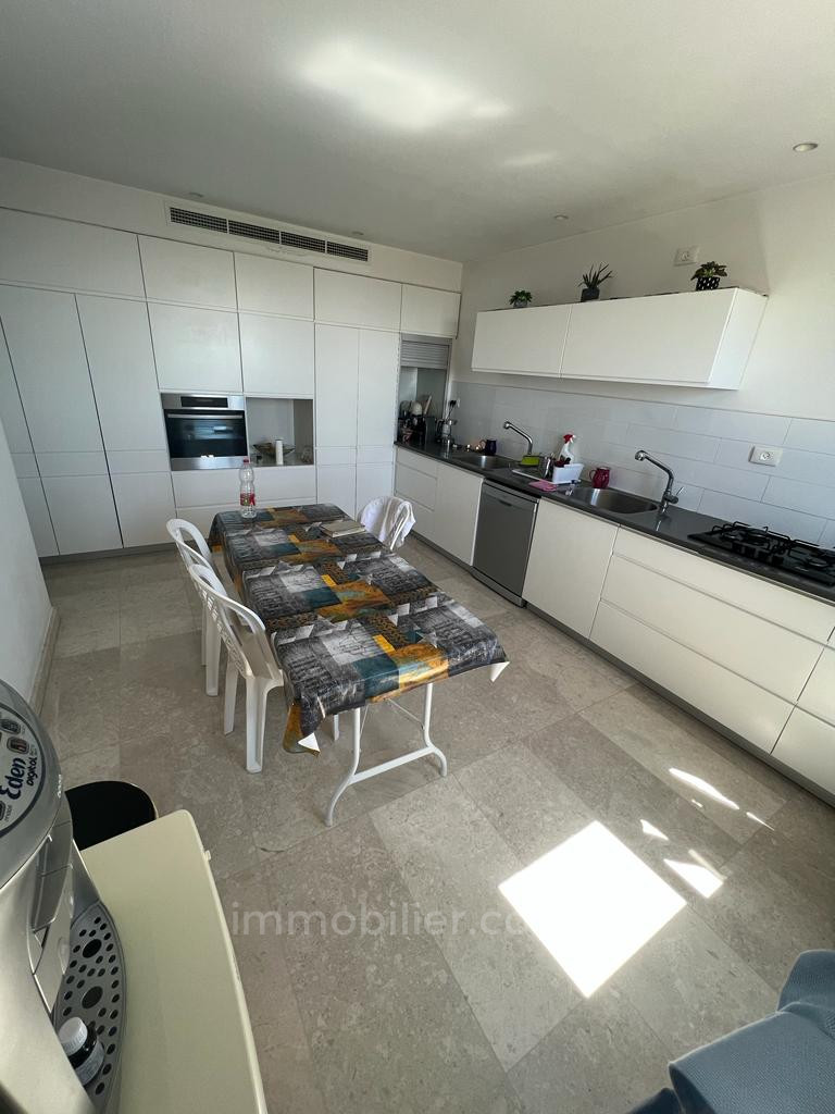 Apartamento 5 cômodos  Jerusalém Beit Vagan 424-IBL-300