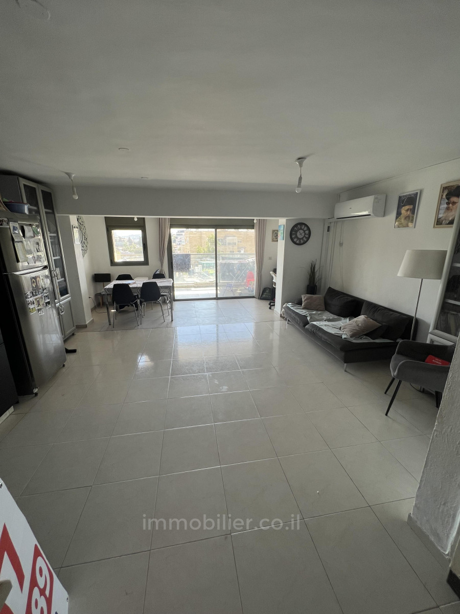 Apartamento 4 cômodos  Jerusalém Kiryat Yovel 424-IBL-308