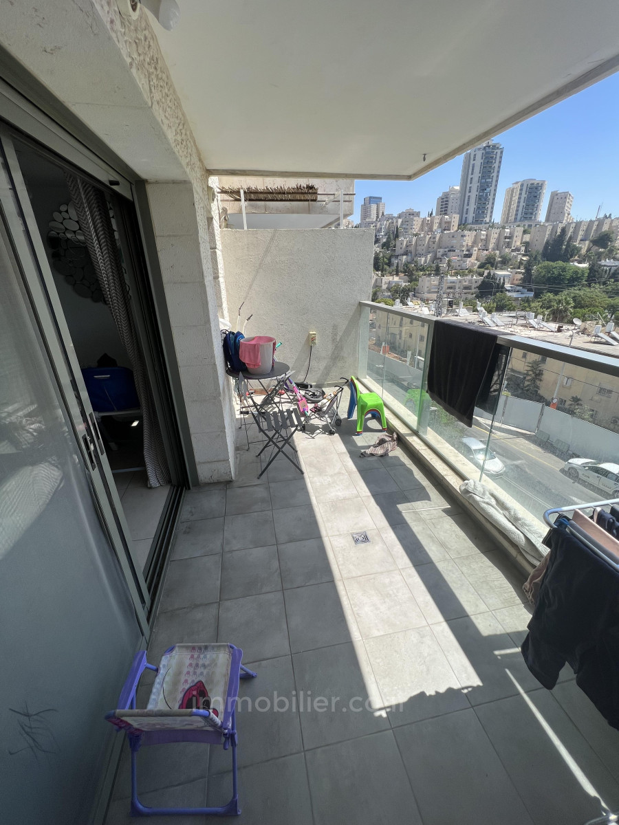 Apartamento 4 cômodos  Jerusalém Kiryat Yovel 424-IBL-308