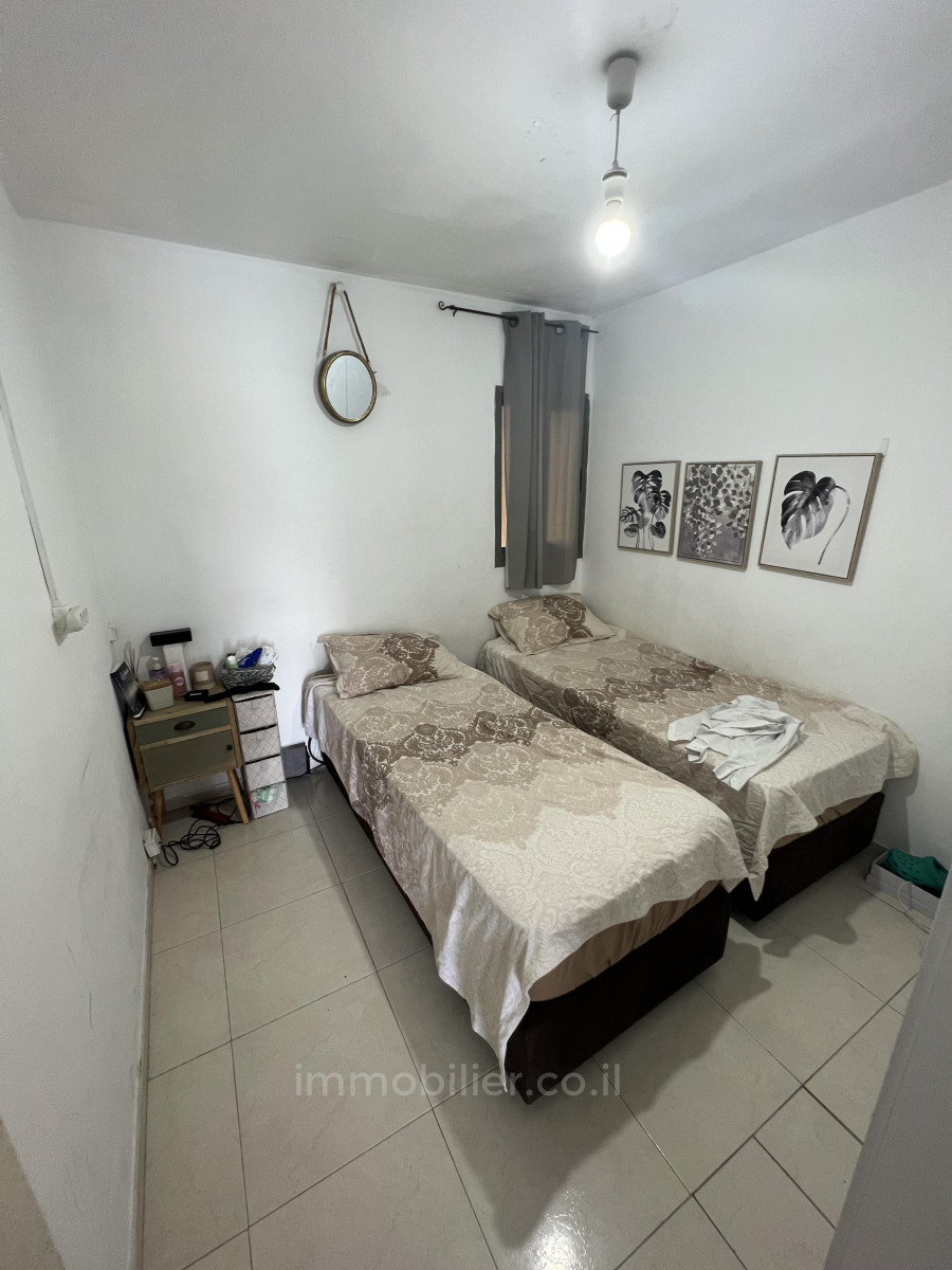 Apartamento 4 cômodos  Jerusalém Kiryat Yovel 424-IBL-308