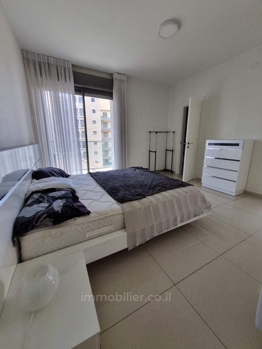 Apartamento 4 cômodos  Jerusalém Centro da cidade 424-IBL-309