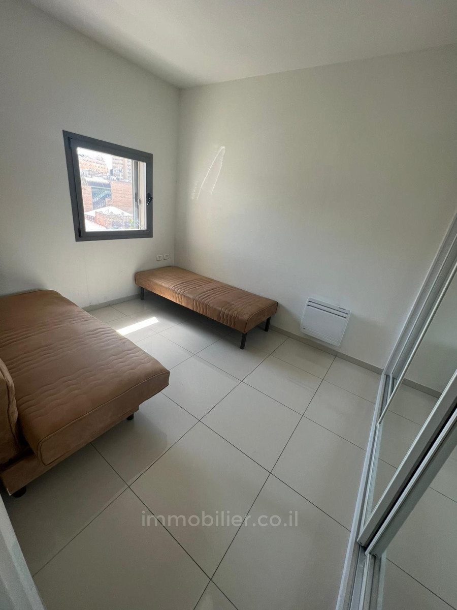 Apartamento 4 cômodos  Jerusalém Centro da cidade 424-IBL-313