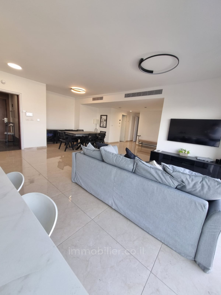 Apartamento 4 cômodos  Jerusalém Centro da cidade 424-IBL-316