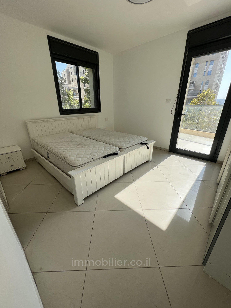 Apartamento 6 cômodos  Jerusalém Beit Vagan 424-IBL-320